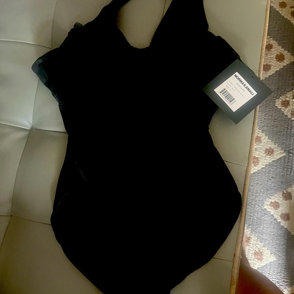 Norma Kamala Underwire Halter MioSimple yet sophisticated. Great swimsuit